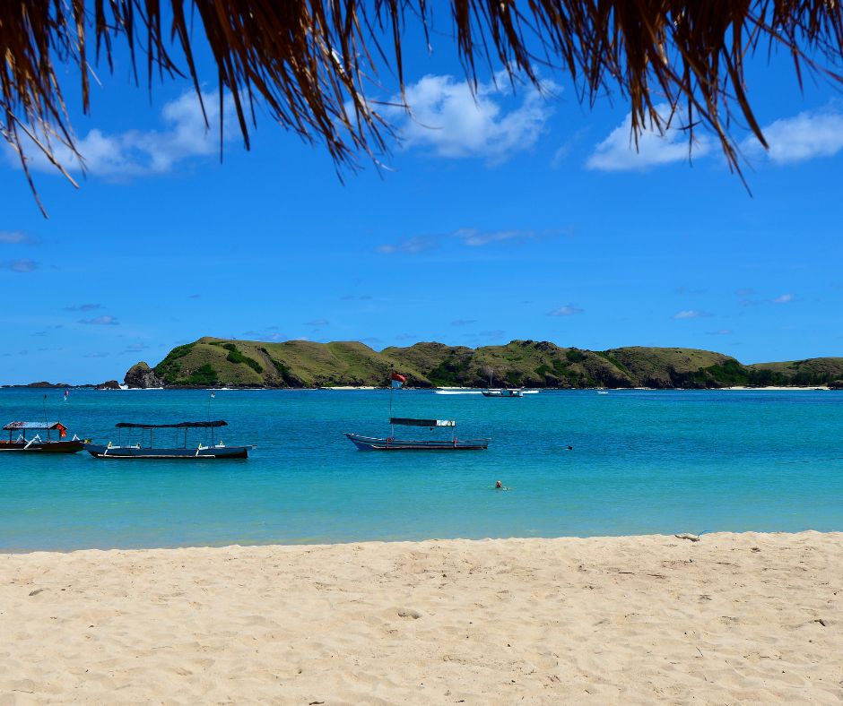 Rekomendasi destinasi wisata lombok yang dekat dengan sirkuit mandalika